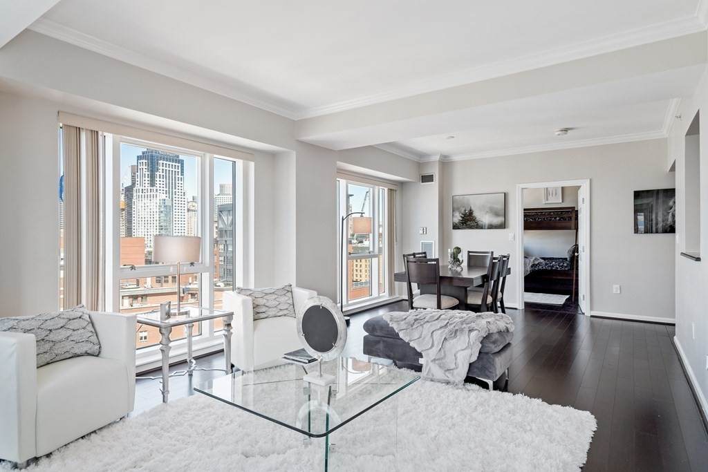 1 Nassau St - Photo 1