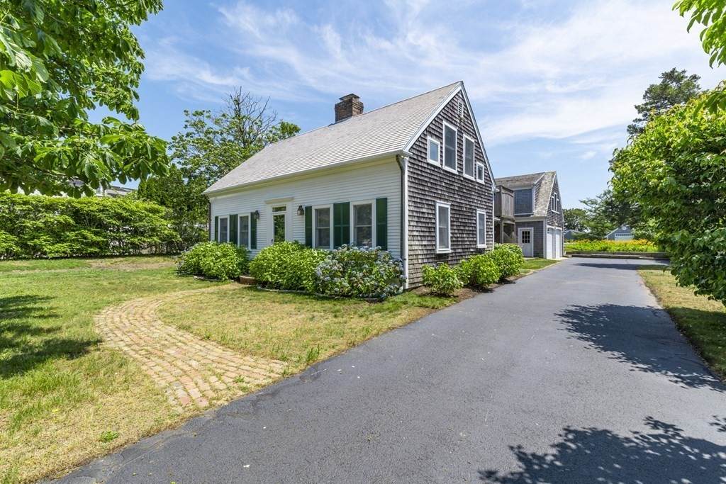 90 Seaview - Photo 1
