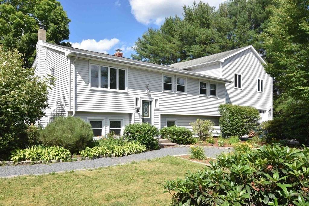 8 Esbjurn Dr - Photo 1