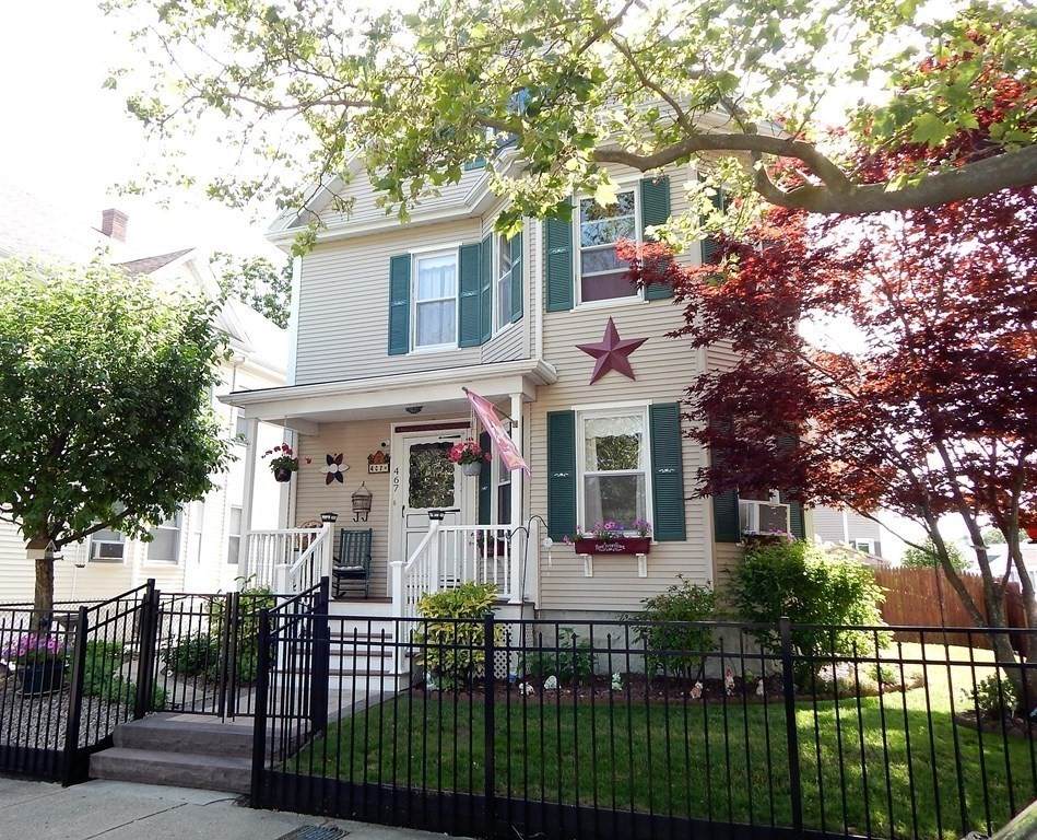 467 Brock Ave - Photo 1