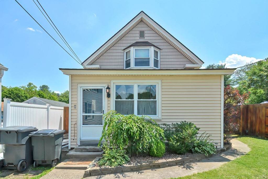 48 Maple St - Photo 1