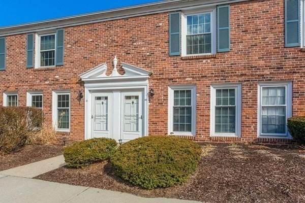 40 Williamsburg Dr - Photo 1