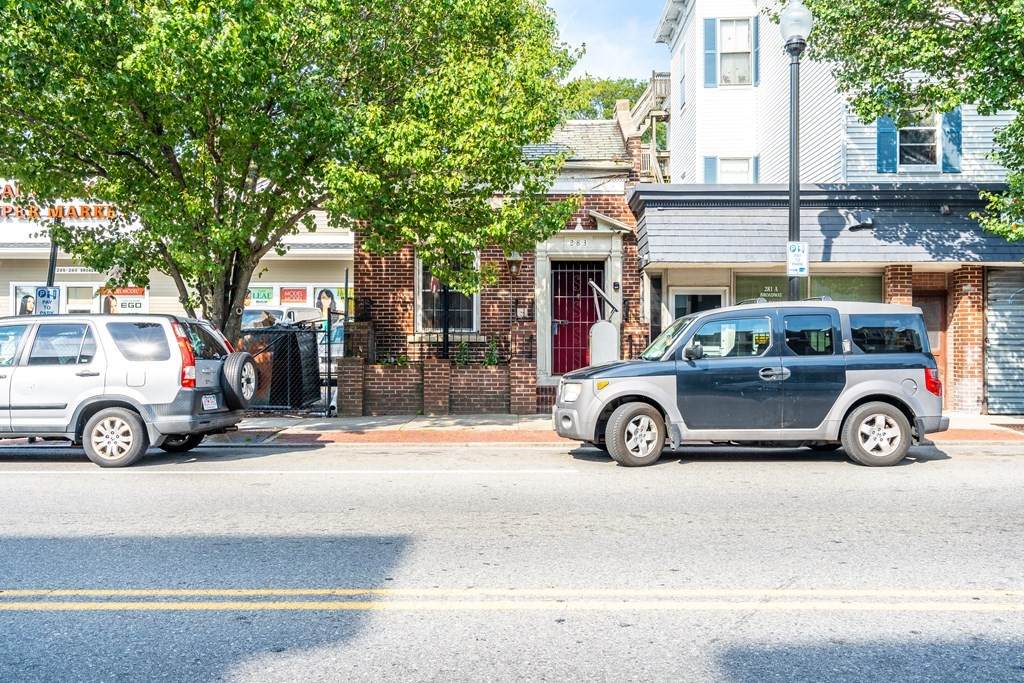 283 Broadway St - Photo 1