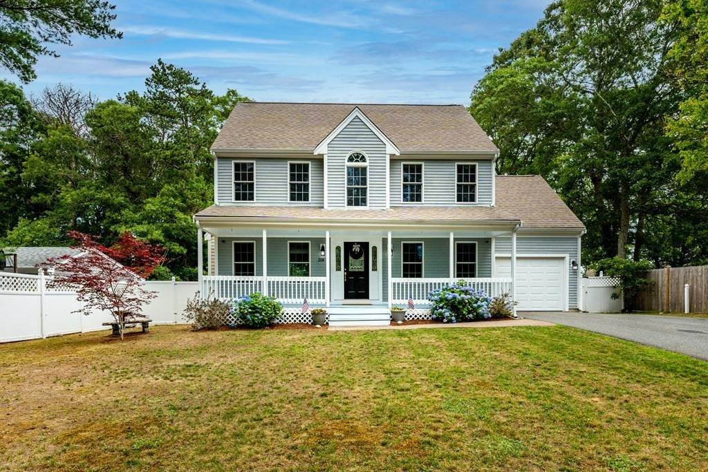 208 James Cir - Photo 1