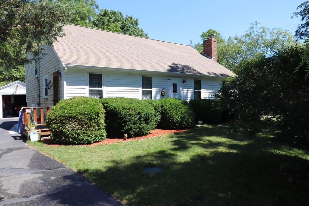 2 Village Ln - Photo 1