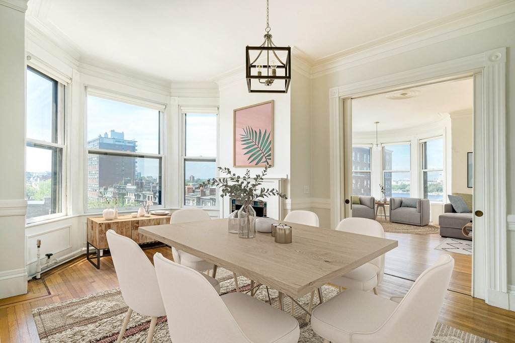 295 Beacon - Photo 1