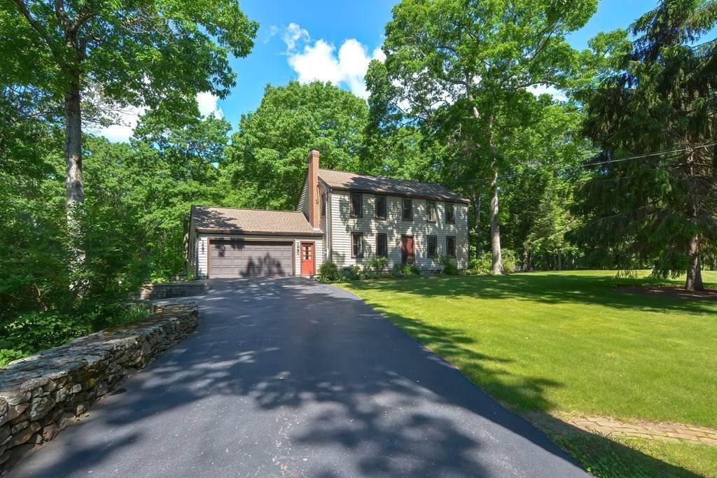 64 Gray Oaks Ln - Photo 1