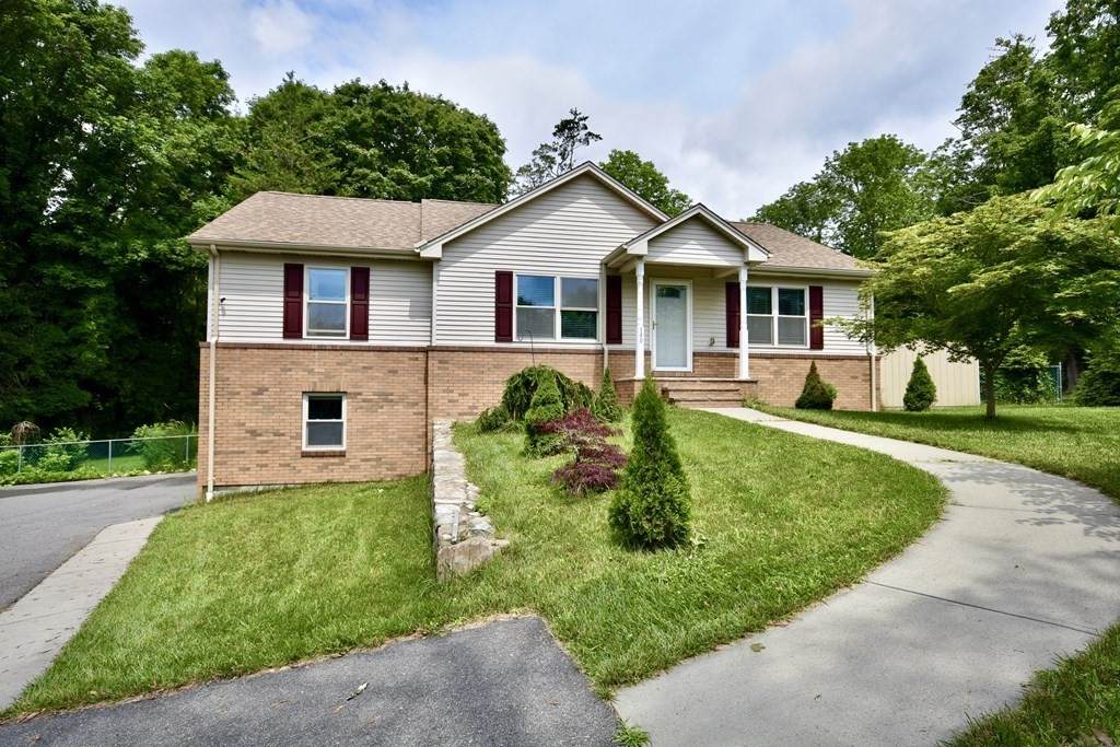340 Huttleston Ave - Photo 1
