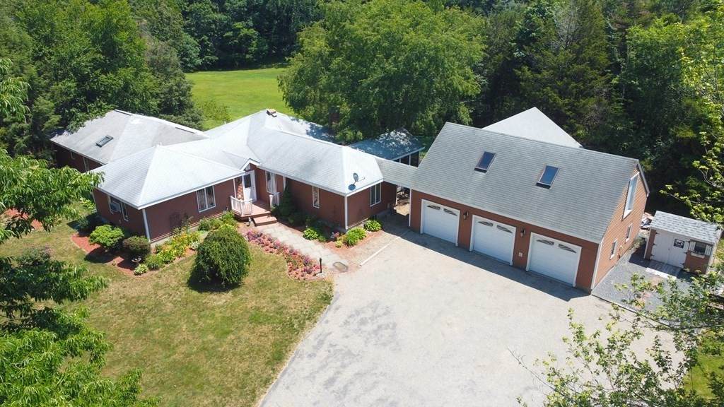 83 Peck St - Photo 1