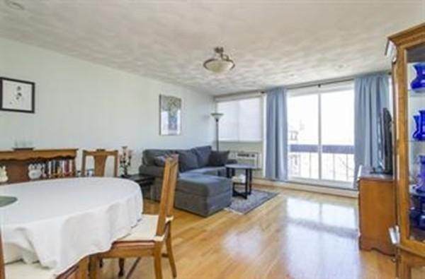 12 Inman St - Photo 1