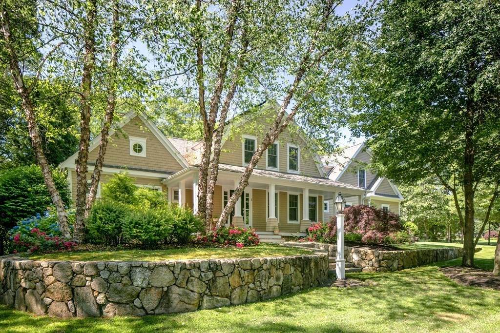 1 Bayberry Dr - Photo 1