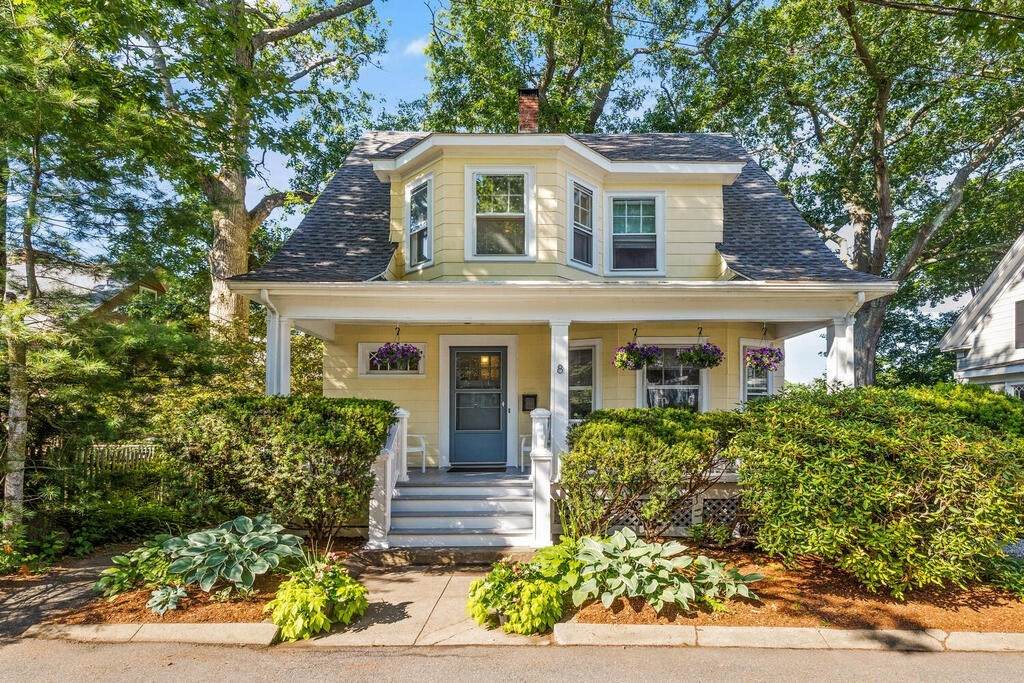 8 Brewster Ter - Photo 1