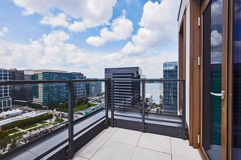 133 Seaport Boulevard - Photo 1