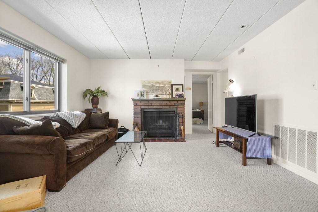 44 Concord Avenue - Photo 1