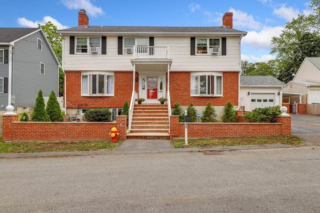 48 Ellingwood Ave - Photo 1