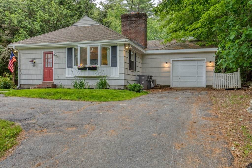 361 Benjamin St - Photo 1