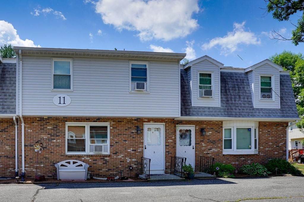 11 General Hobbs Rd - Photo 1