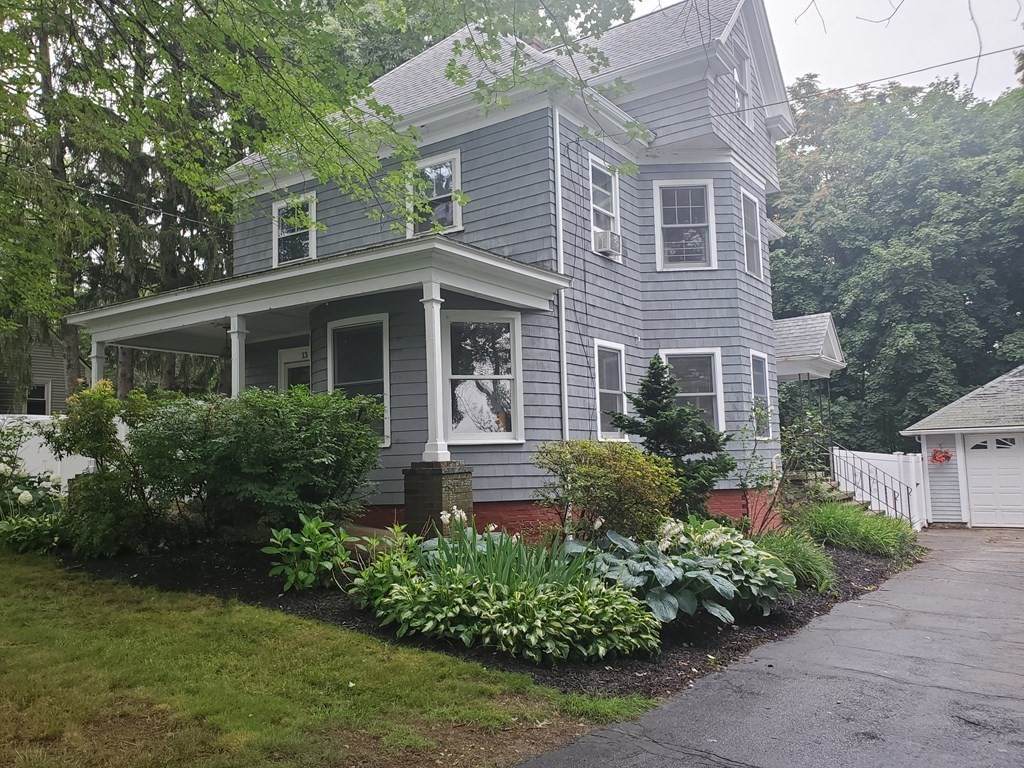 13 Moody St - Photo 1