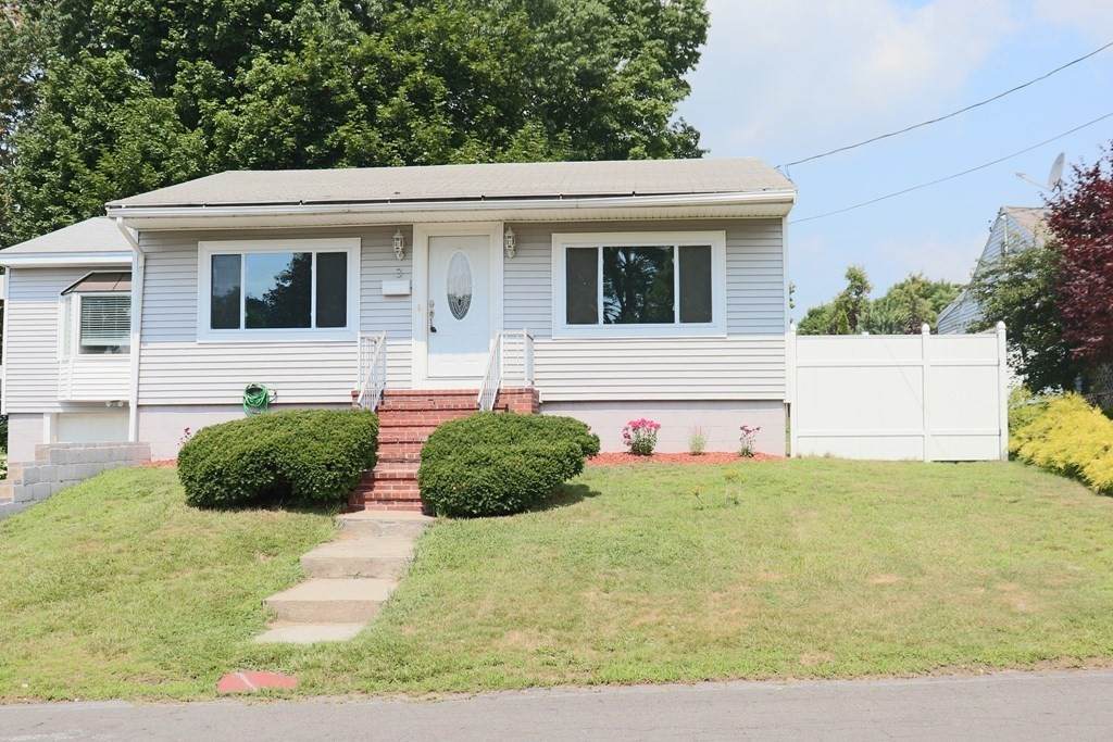 3 Brewster Ter - Photo 1