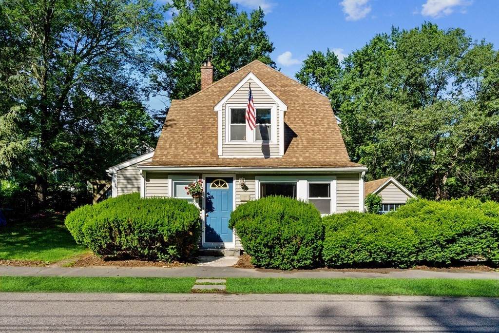 21 Laconia Road - Photo 1