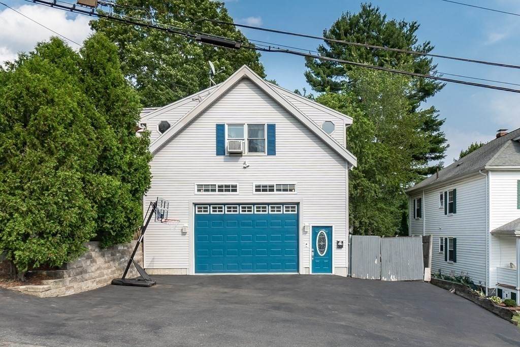 184 Maple St - Photo 1