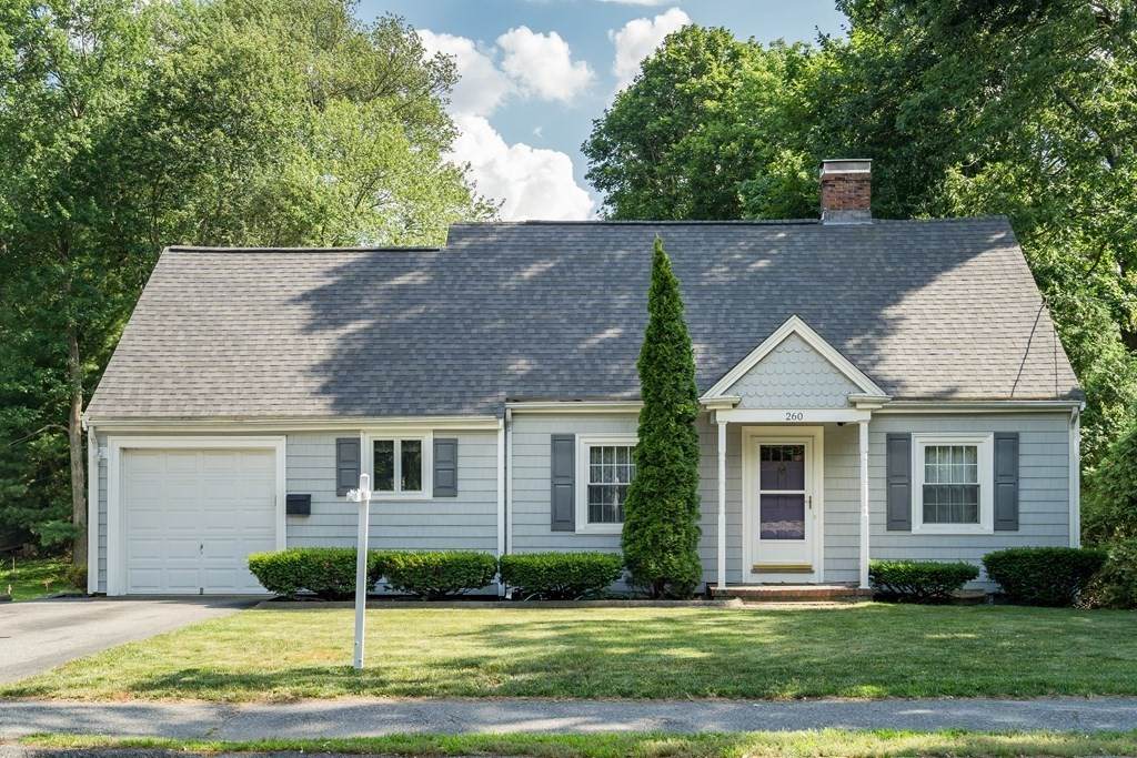 260 Lincoln Street - Photo 1