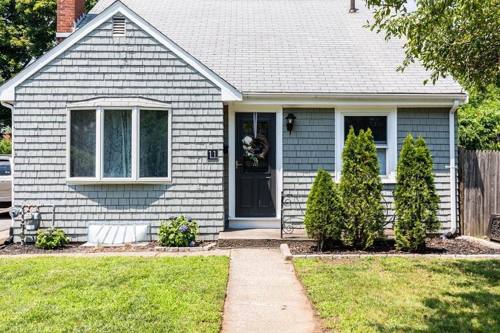 11 Stratford Rd - Photo 1