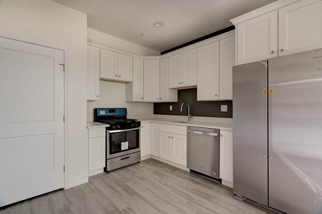 94 George St - Photo 1