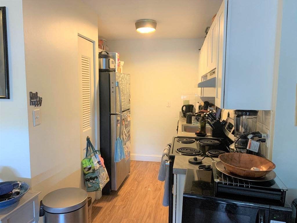 270 Highland Ave - Photo 1
