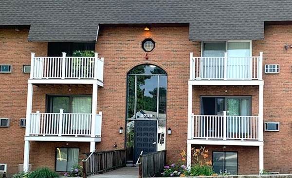 273 W Main St - Photo 1