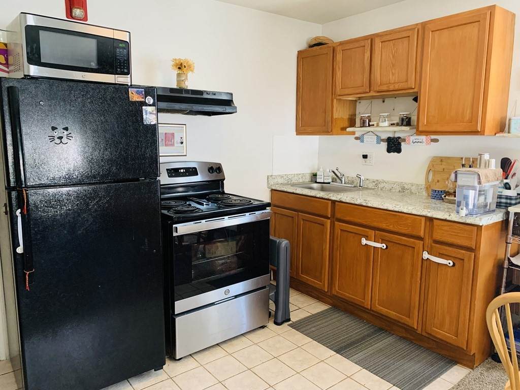 65 Crocker St - Photo 1