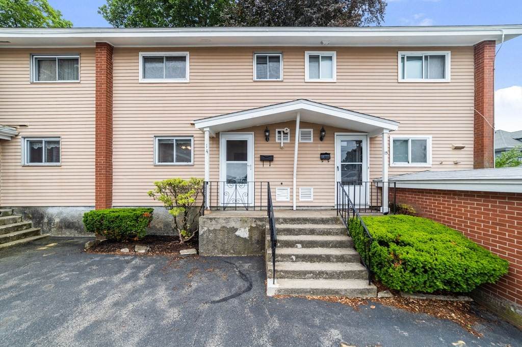 419 Newport Ave - Photo 1