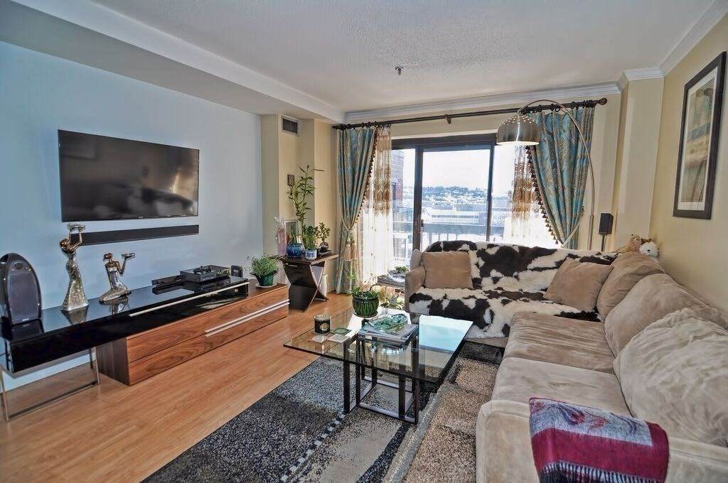 15 N Beacon St - Photo 1