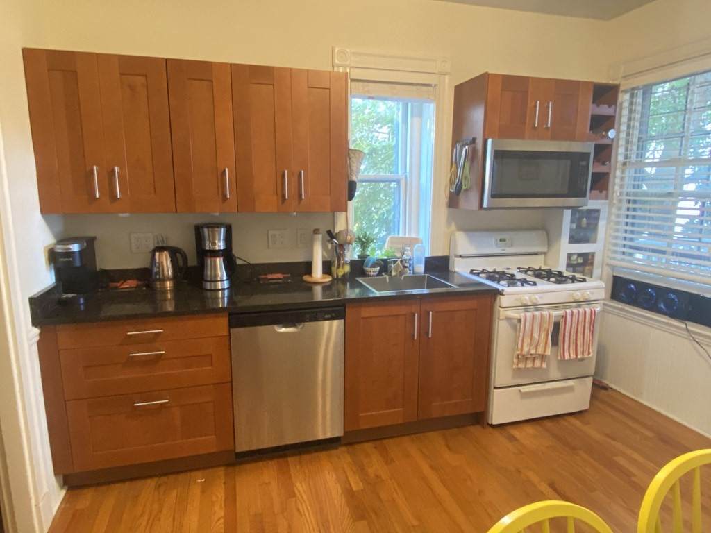 73 Delle Ave. - Photo 1