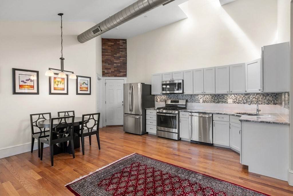 20 Moraine St - Photo 1
