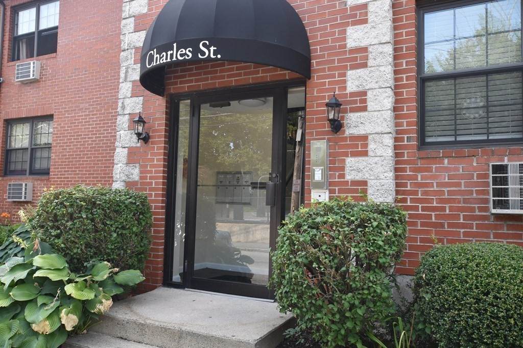 88 Charles St - Photo 1