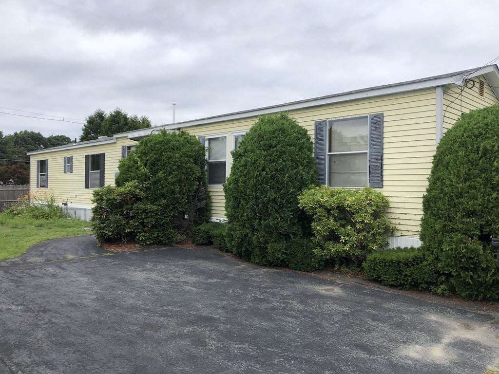 266 Newbury - Photo 1