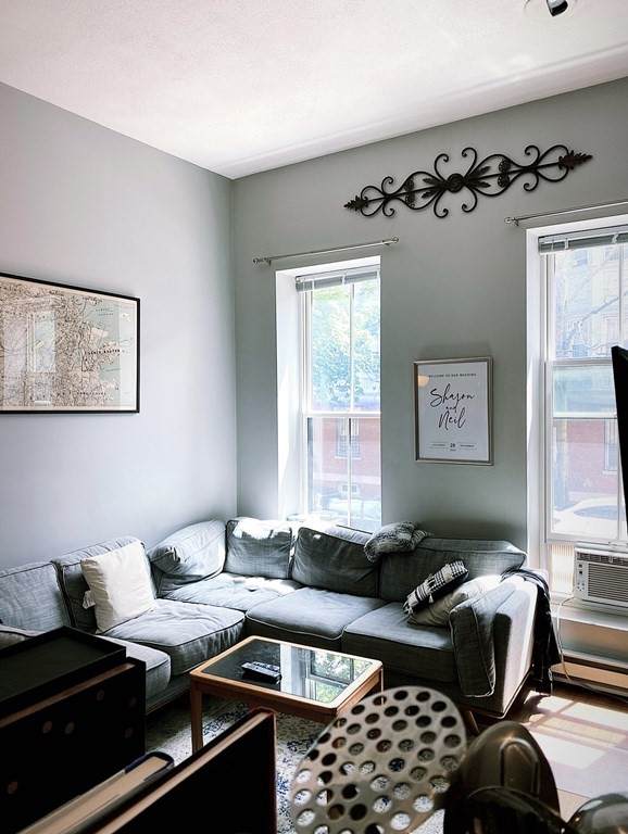 19 Milford St - Photo 1