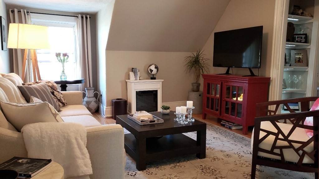 16 Hinckley Street - Photo 1