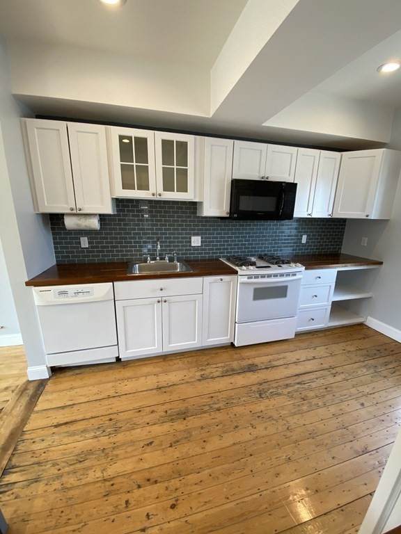 3 Bellevue - Photo 1