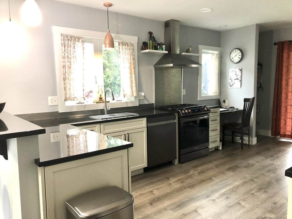 42 Brimmer Street - Photo 1