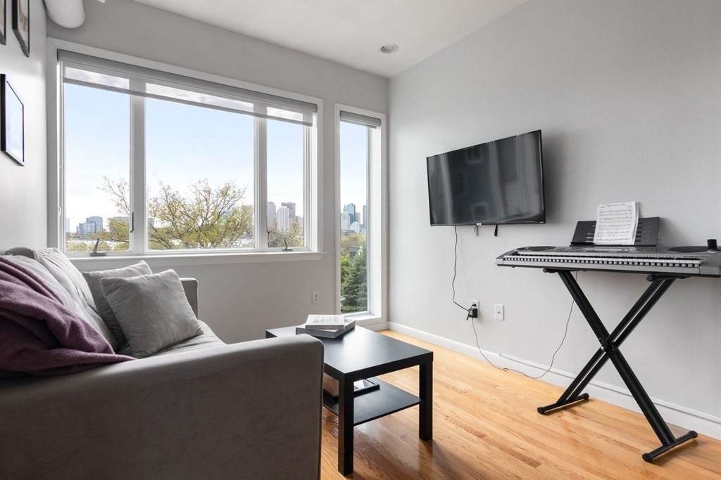 149 Webster Street - Photo 1