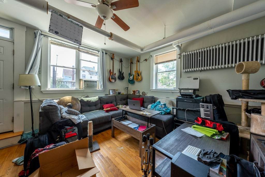 467 Broadway - Photo 1