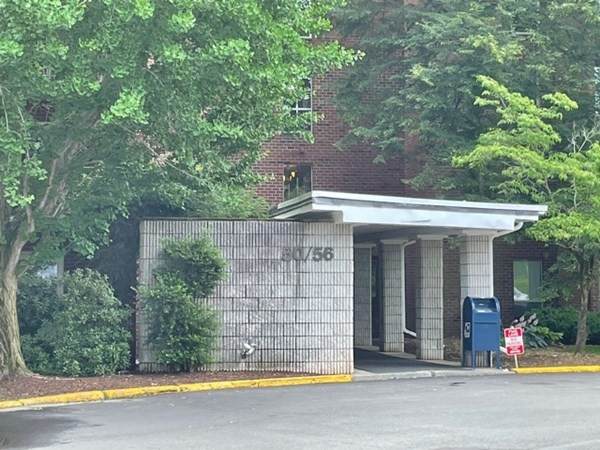50-56 Broadlawn Park - Photo 1
