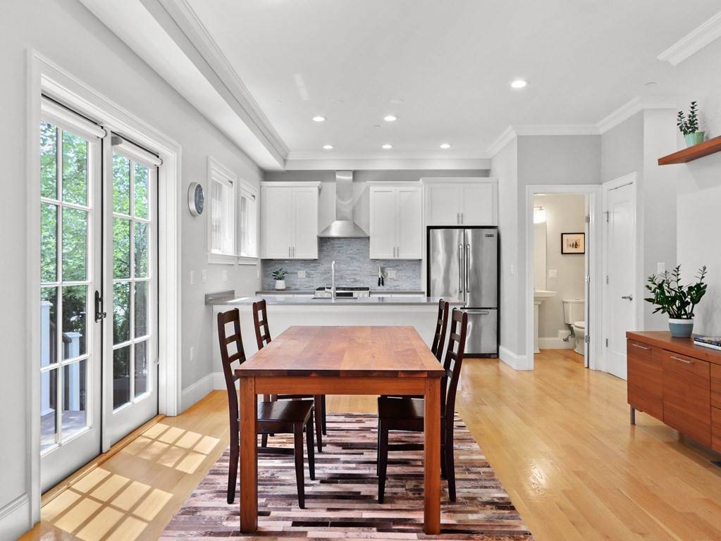 10 Beech St - Photo 1