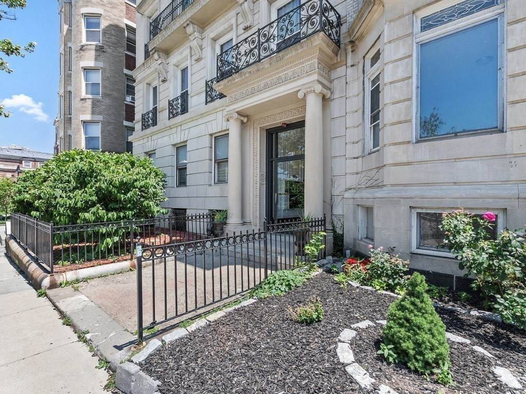465 Park Drive - Photo 1