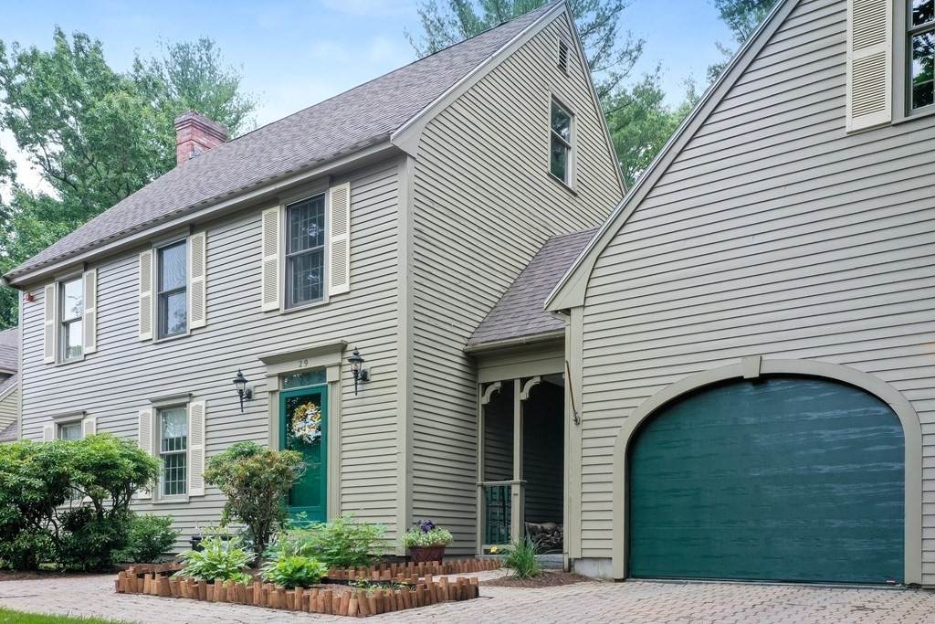 29 Lexington Drive - Photo 1