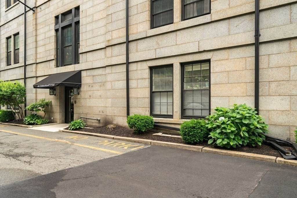 100 Commandants Way - Photo 1