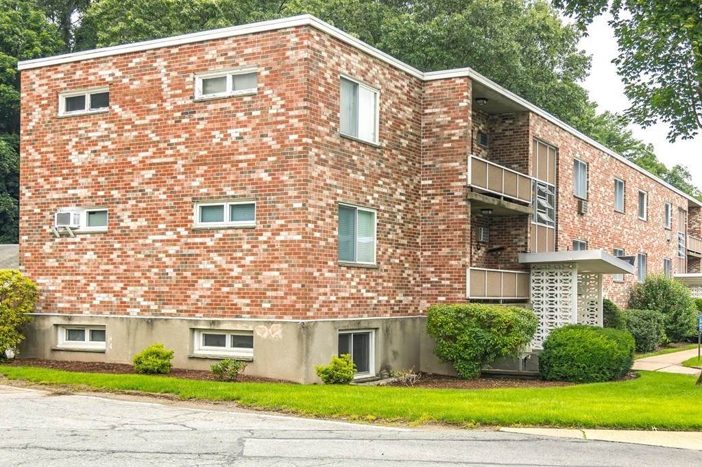 11 Jacqueline Rd - Photo 1