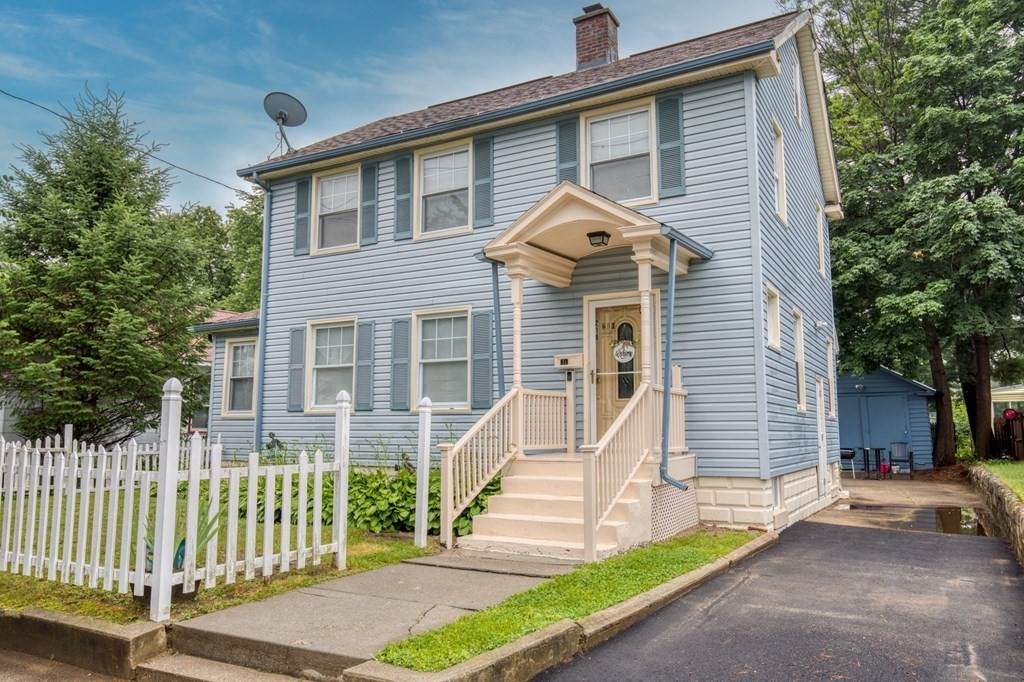 216 Jasper St - Photo 1